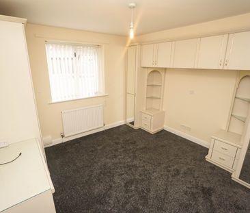 New Hall Lane, Bolton, Lancashire - Photo 3