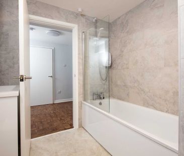 Laura Place - Photo 1