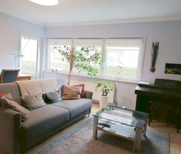 Schöne, helle und große 2 Zi-Whg mit EBK, AA und großem Balkon in R... - Photo 1