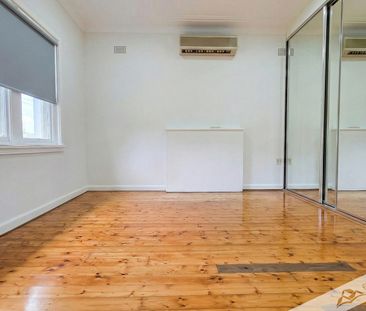 RENOVATED - Dream Family Home in Sydney's Most In-Demand Medical Pr... - Photo 4