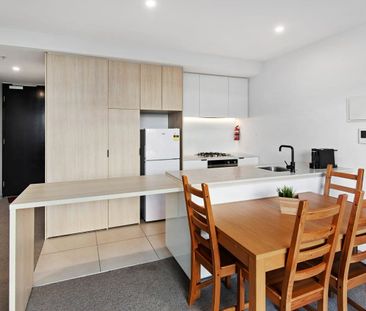 Bright, Modern & Perfectly Positioned in the Heart of Brunswick - Photo 6