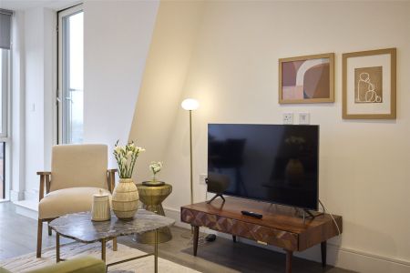 Gaumont Place, London, SW2 flat to rent - Photo 3