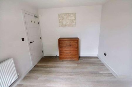 Walker Avenue, Milton Keynes, MK12 - Photo 3