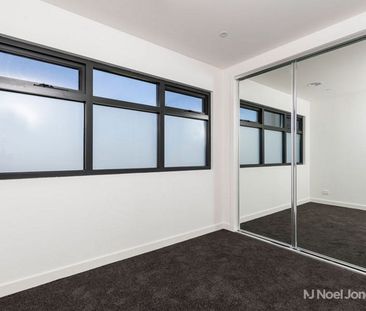 23B Devon Drive, DONCASTER EAST - Photo 2