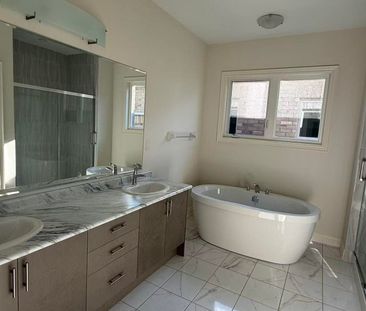 For Lease - 1466 Wheatcroft Drive, Oshawa, Ontario - Photo 6