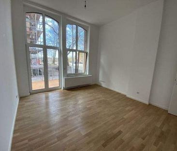 Schick sanierte und geräumige 2-Zimmerwohnung mit Balkon zu vermieten! - Foto 2