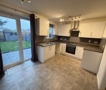 2 bedroom semi-detached house to rent - Photo 3