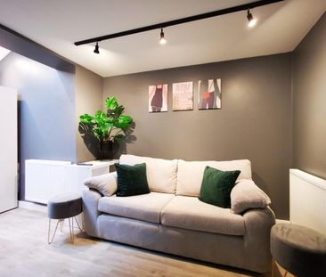 3 bedroom flat to rent - Photo 6