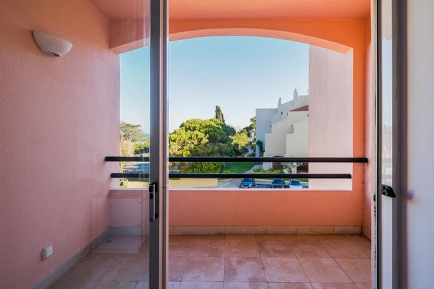 Apartamento T2 para arrendamento semi-mobilado ou sem móveis na Gandarinha, Cascais - Photo 1