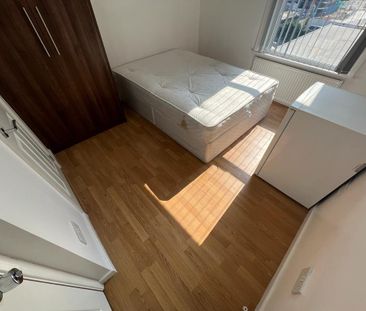 1 bedroom house of multiple occupation to rent - Photo 1