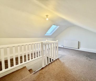 2 bedroom terraced house to rent - Photo 2
