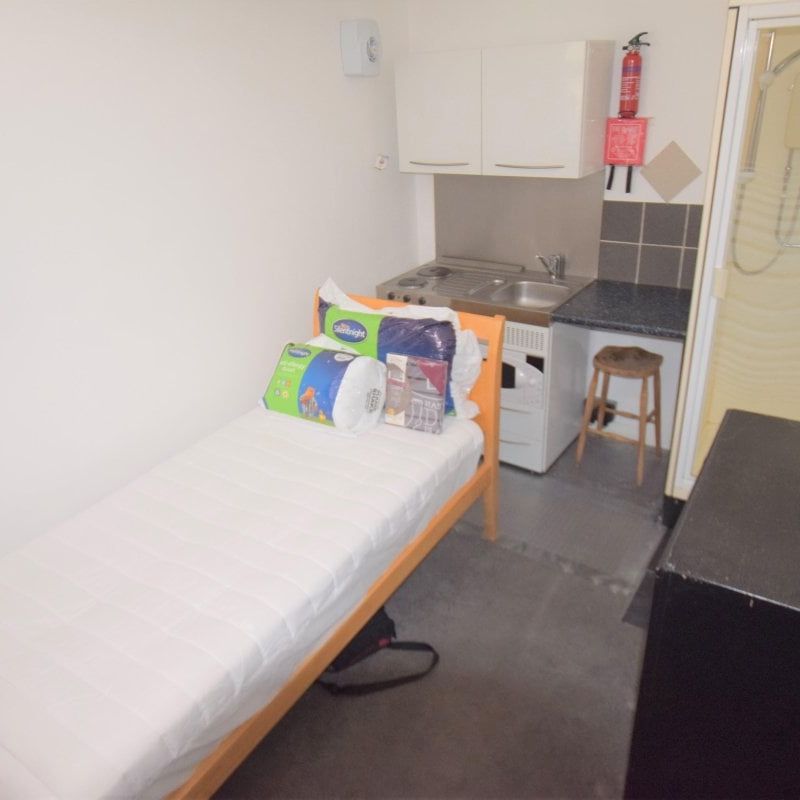 Vicarage Road - Photo 1