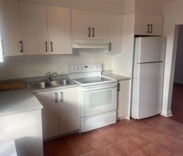 For Lease - 362 O'Connor Drive Unit# 2, Toronto, Ontario - Photo 2