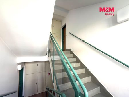 Pronájem bytu 2+1 54 m², U štěpu 1357, Praha - Photo 2