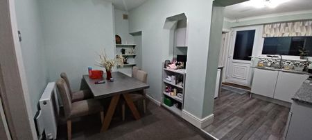 2 bedroom terraced house to rent - Photo 2