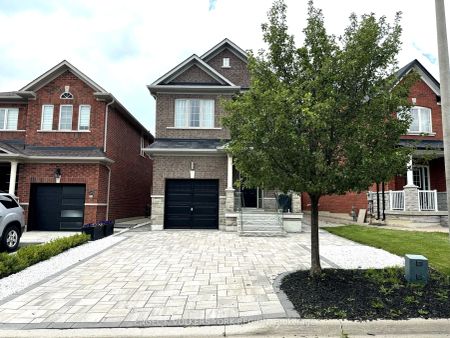 Detached Home For Lease | N9231520 - Photo 2