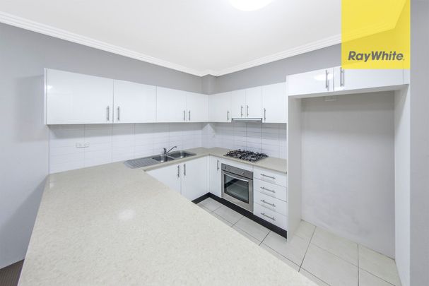 Fantastic 2 Bedroom Apartment - Photo 1