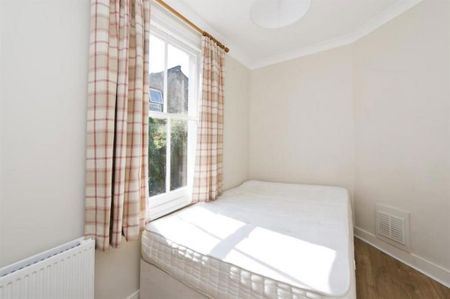 2 bedroom maisonette to rent - Photo 3