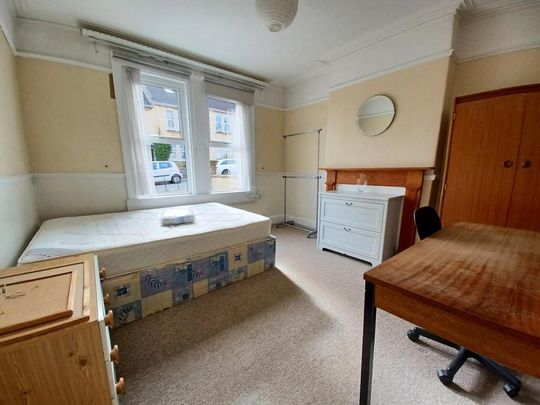 5 bedroom house to rent - Photo 1