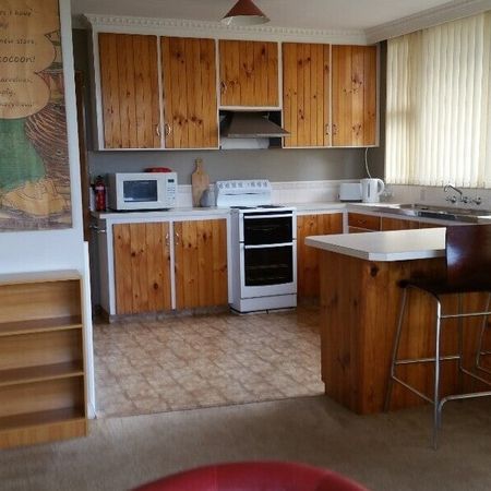 Devonport - Photo 3