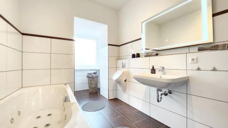 Exklusive 2-Zimmer Wohnung vollständig möbliert monatlich anmietbar - Foto 5