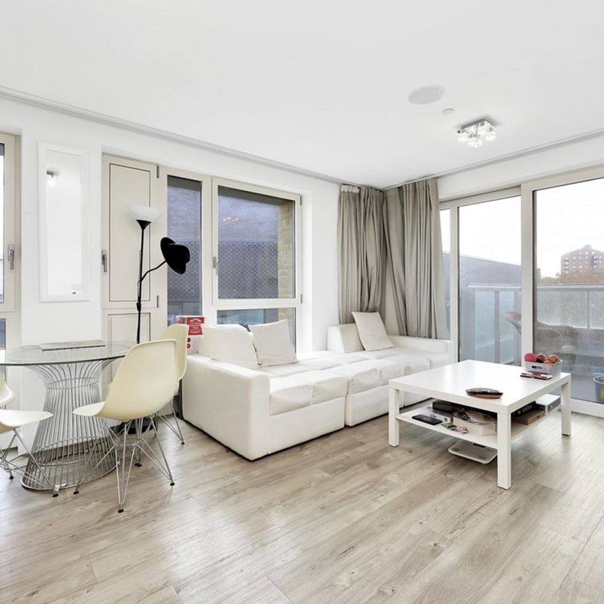2 Bed Flat, Marner Point, E3 - Photo 1