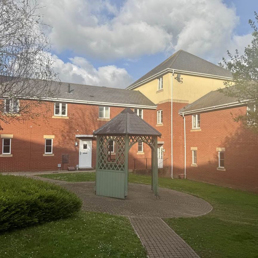 1 bed flat to rent in Russell Walk, Exeter, EX2 - Photo 1