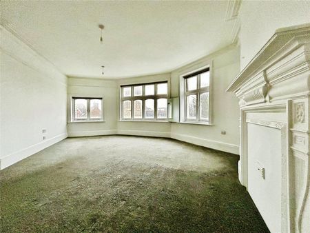 3 bedroom apartment to rent Brighton Road, Worthing, West Sussex, BN11 - Photo 4