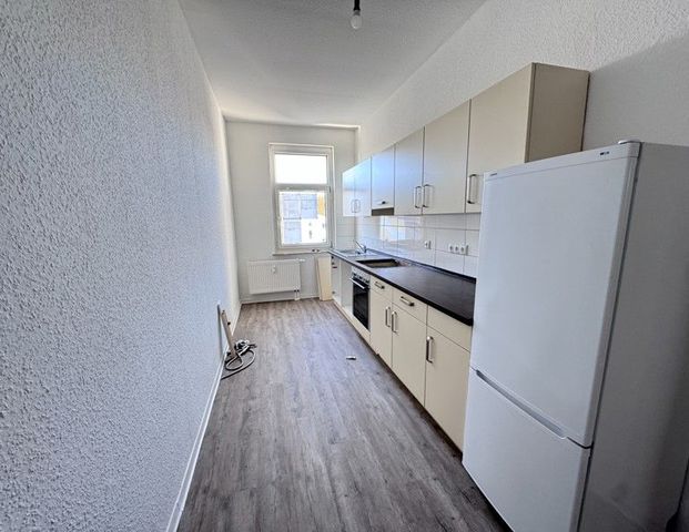 Tolle Zwei-Zimmer-Wohnung mit Einbauküche - Foto 1