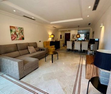 Luxury Apartment for rent in Nueva Andalucia, Spain - Photo 1