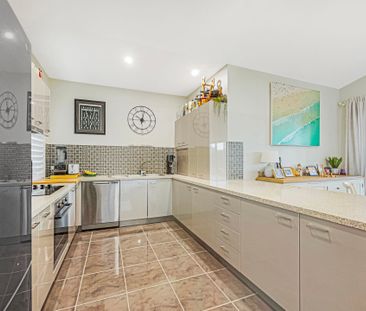 Centrally Located Modern Home with Spa and Additional Study! - Photo 2