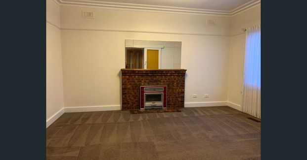 Family home awaits! - Photo 1