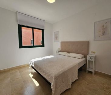 2 bedroom luxury Flat for rent in Marbella Del Este, Spain - Photo 4