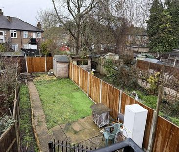 Hayes, UB3 - Photo 6