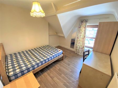 6 bedroom house to rent - Photo 2