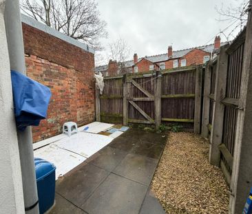 2 Bedroom Mid Terraced House For Rent - Photo 4