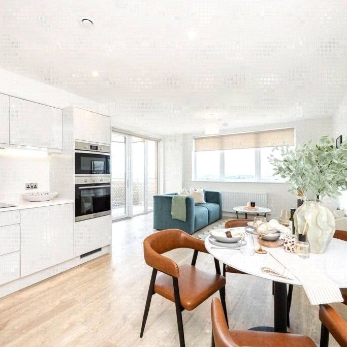 Elmsleigh Road, Staines-upon-Thames, Surrey, TW18 4AJ - Photo 1