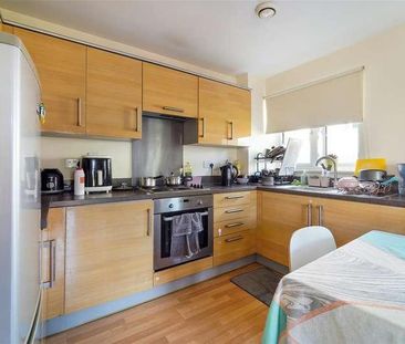 School Gate Drive, Morden, SM4 - Photo 5