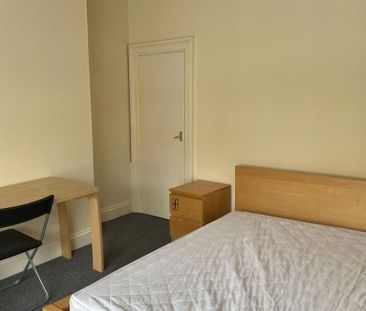 4 bedroom terraced house to rent - Photo 6