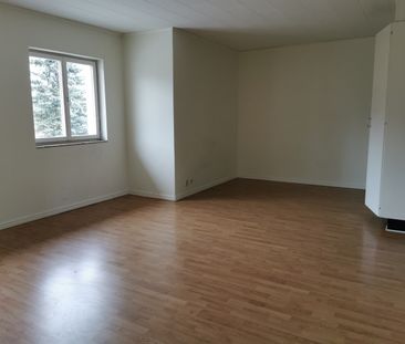 Vissbodavägen, Åsbro - Photo 1