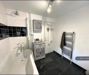 2 bedroom terraced house to rent - Photo 5