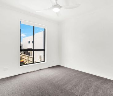 LET’S TALK – Convenient, modern living in Dakabin. - Photo 2