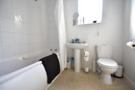 5 bedroom terraced house to rent - Photo 2