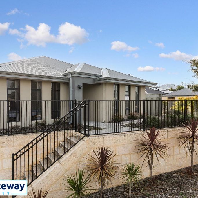 7 Ossett Street, WELLARD WA 6170 - Photo 1