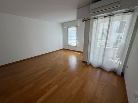 Location Appartement 2 pièces 43m² CANNES 06400 - Photo 5