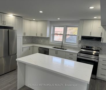 Detached Home For Lease | N8128450 - Photo 2