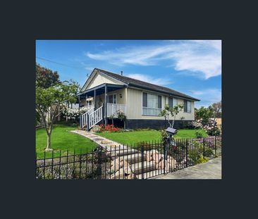 Bright 3‑Bed Corner Block Home with Garage, Balcony & Gardens – 69 ... - Photo 4