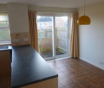 3 bedroom semi-detached house to rent - Photo 4