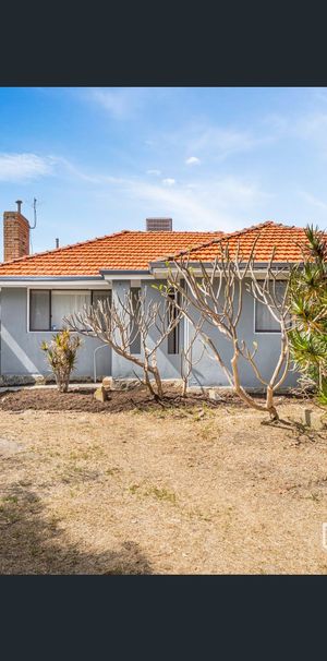 17 Larissa Court, Ballajura, WA 6066 - Photo 2
