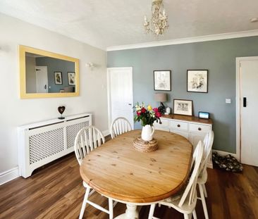 Middle Street - Photo 2